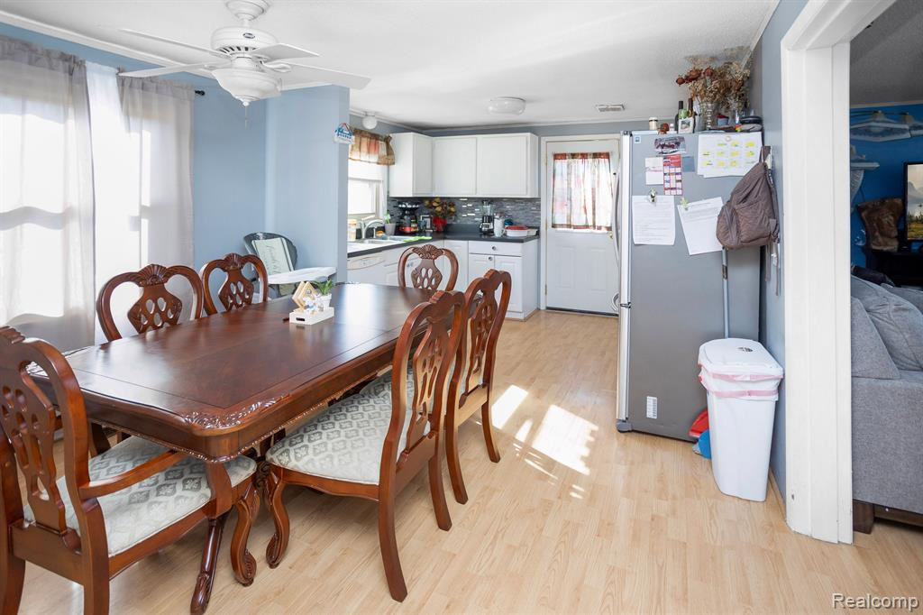 208 S LESTER Street, Capac, MI 48014 — Photo 12