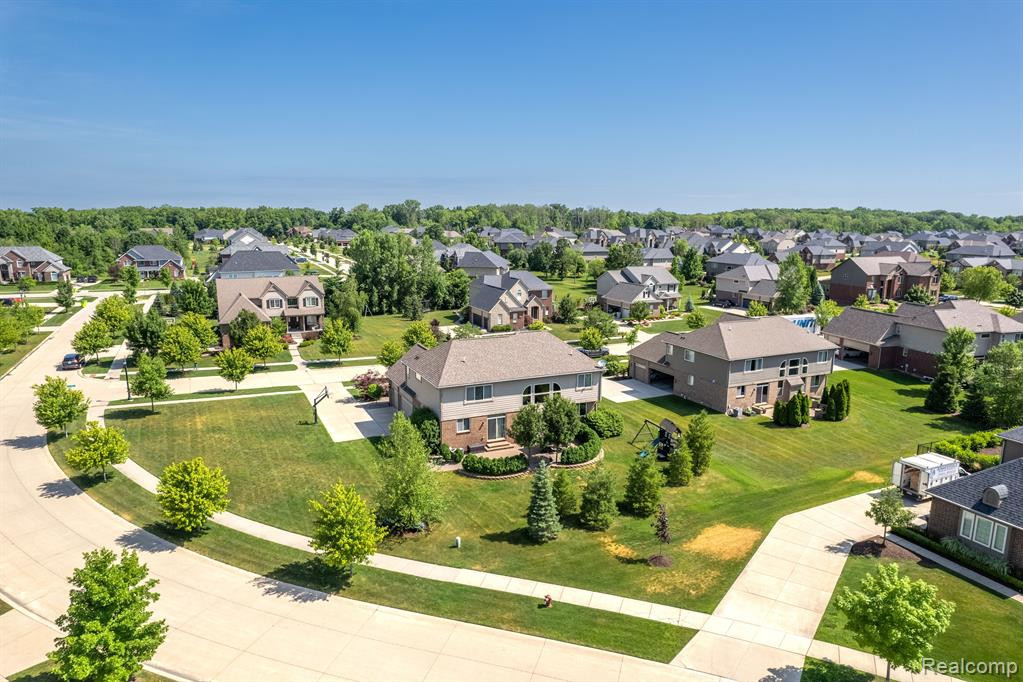 52383 FERNDALE Drive, Northville, MI 48167 — Photo 5