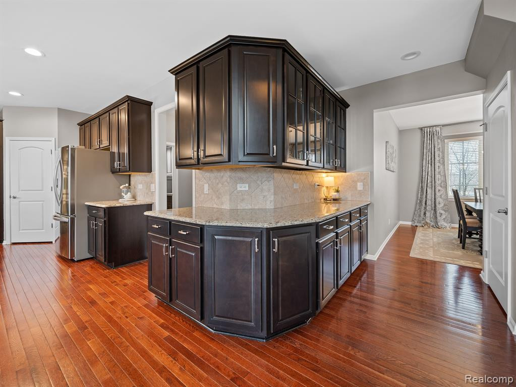 52383 FERNDALE Drive, Northville, MI 48167 — Photo 21