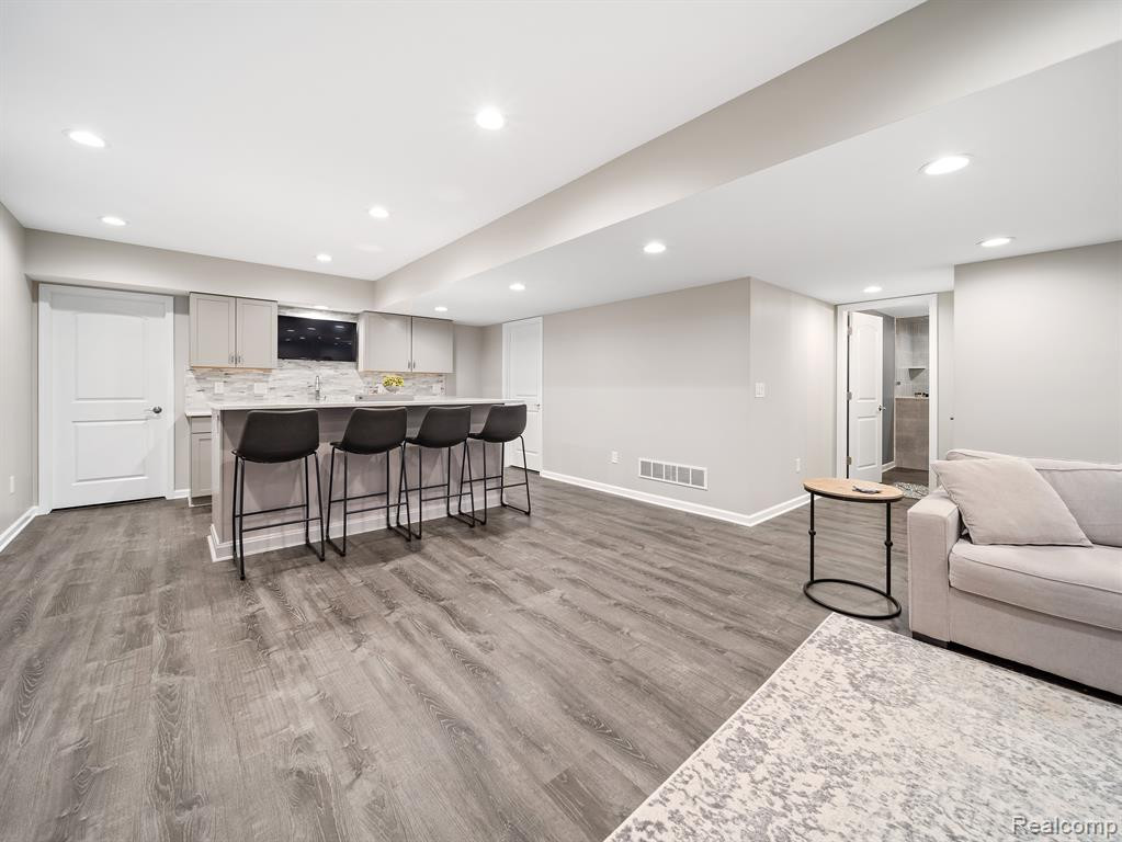 52383 FERNDALE Drive, Northville, MI 48167 — Photo 39