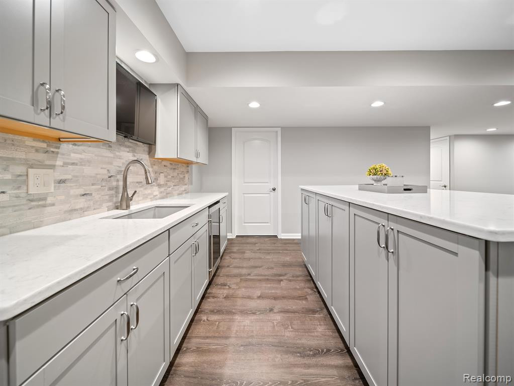 52383 FERNDALE Drive, Northville, MI 48167 — Photo 40
