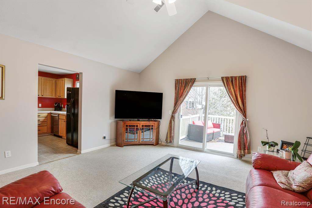 322 MARIGOLD Circle, Westland, MI — Photo 8