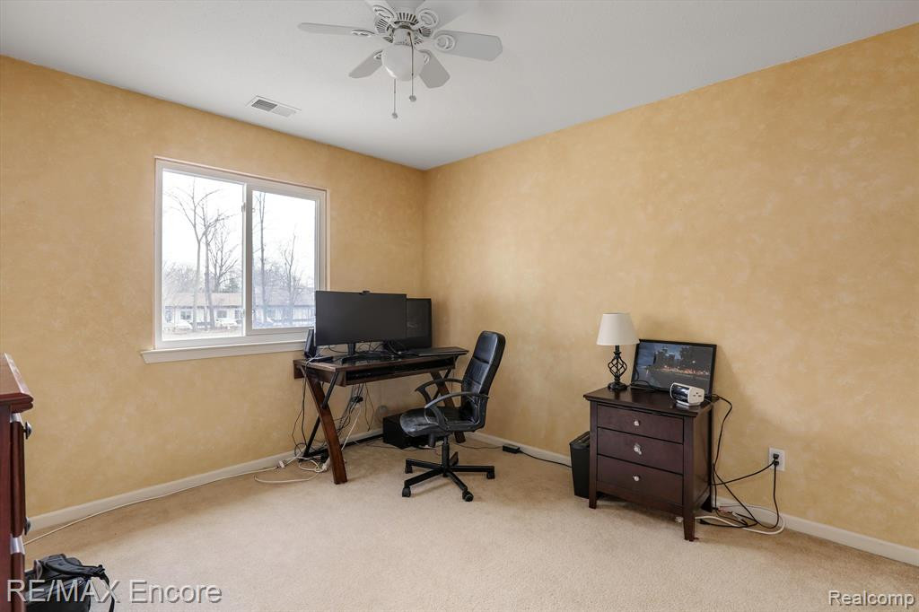 322 MARIGOLD Circle, Westland, MI — Photo 12