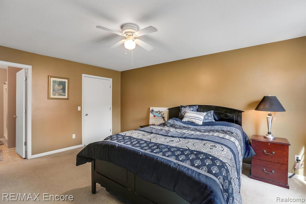 322 MARIGOLD Circle, Westland, MI — Photo 16