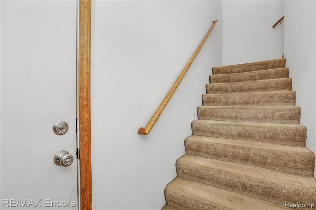 322 MARIGOLD Circle, Westland, MI — Photo 20