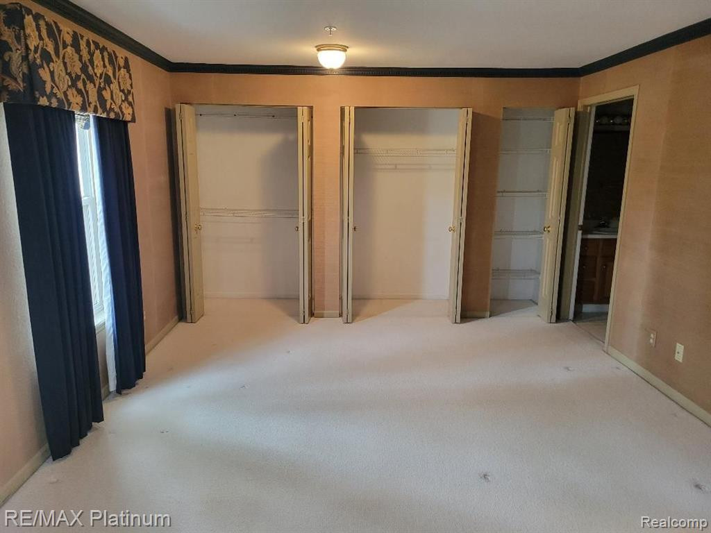 609 CURZON Court, 204, Howell, MI 48843 — Photo 3