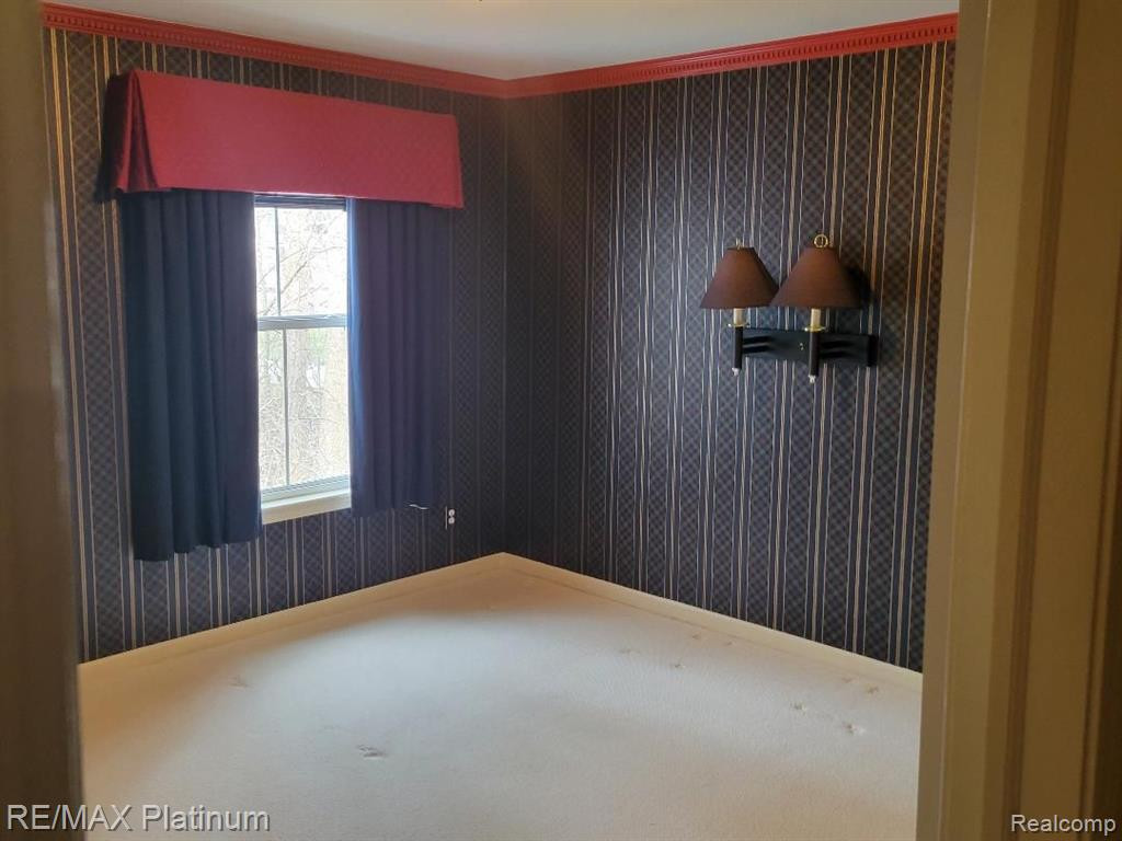 609 CURZON Court, 204, Howell, MI 48843 — Photo 7
