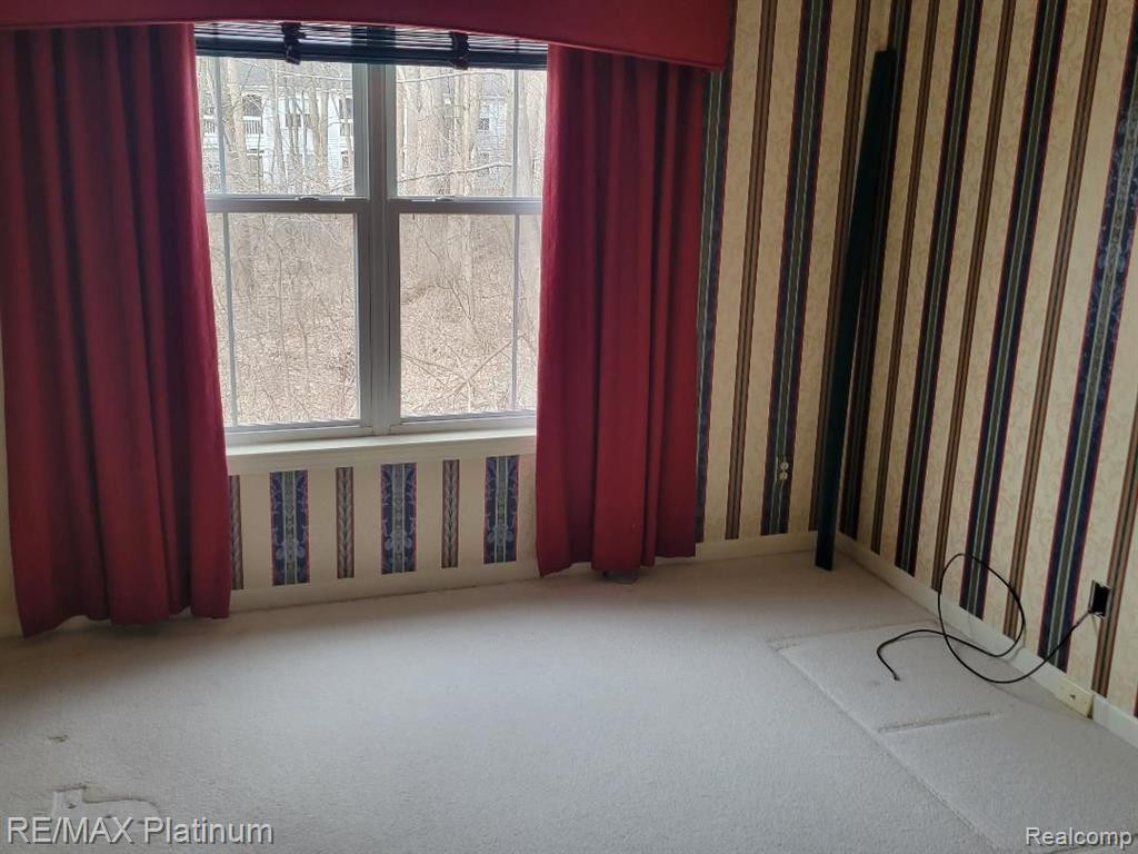 609 CURZON Court, 204, Howell, MI 48843 — Photo 10