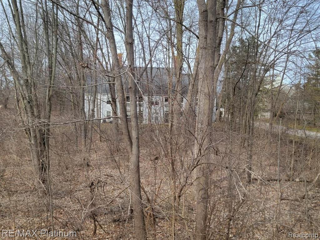 609 CURZON Court, 204, Howell, MI 48843 — Photo 11