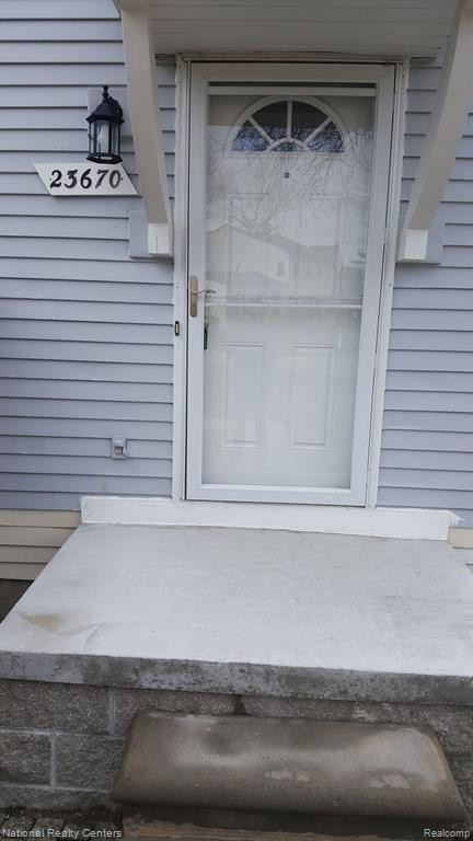 23670 N ROCKLEDGE, 235, Novi, MI — Photo 2
