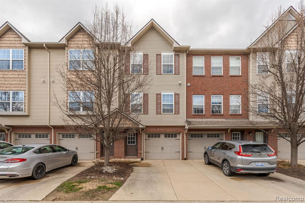 1625 RED HICKORY, Howell, MI 48855 — front exterior