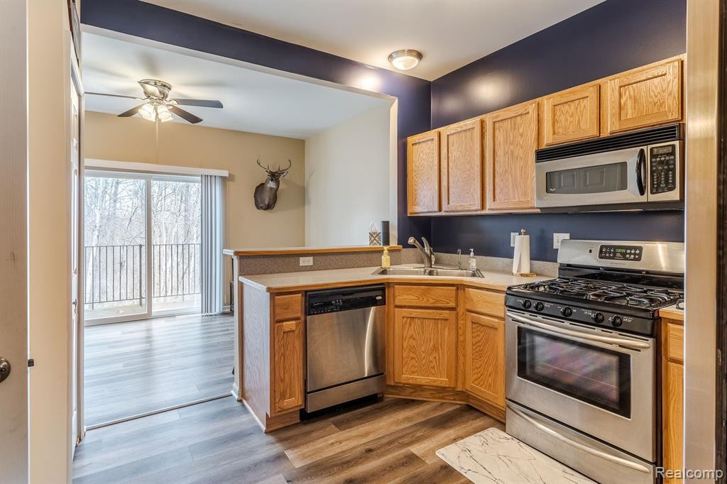 1625 RED HICKORY, Howell, MI 48855 — Photo 11