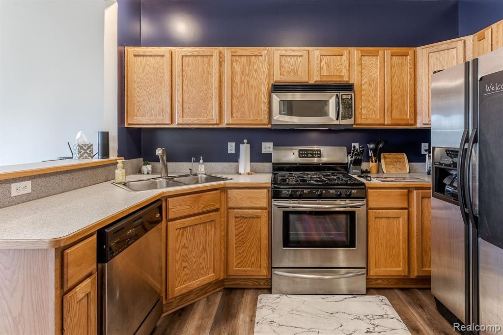 1625 RED HICKORY, Howell, MI 48855 — Photo 13