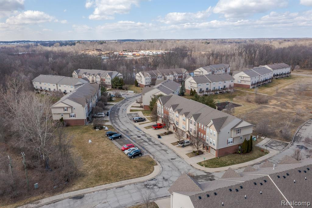 1625 RED HICKORY, Howell, MI 48855 — Photo 40