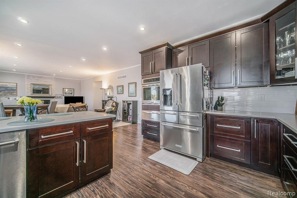 8050 Jack Pine Drive, Ypsilanti, MI 48197 — Photo 10