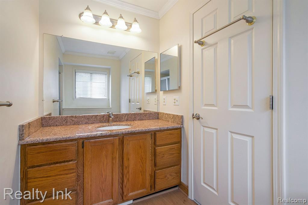 11841 SYCAMORE Drive, 37, Plymouth, MI 48170 — Photo 7