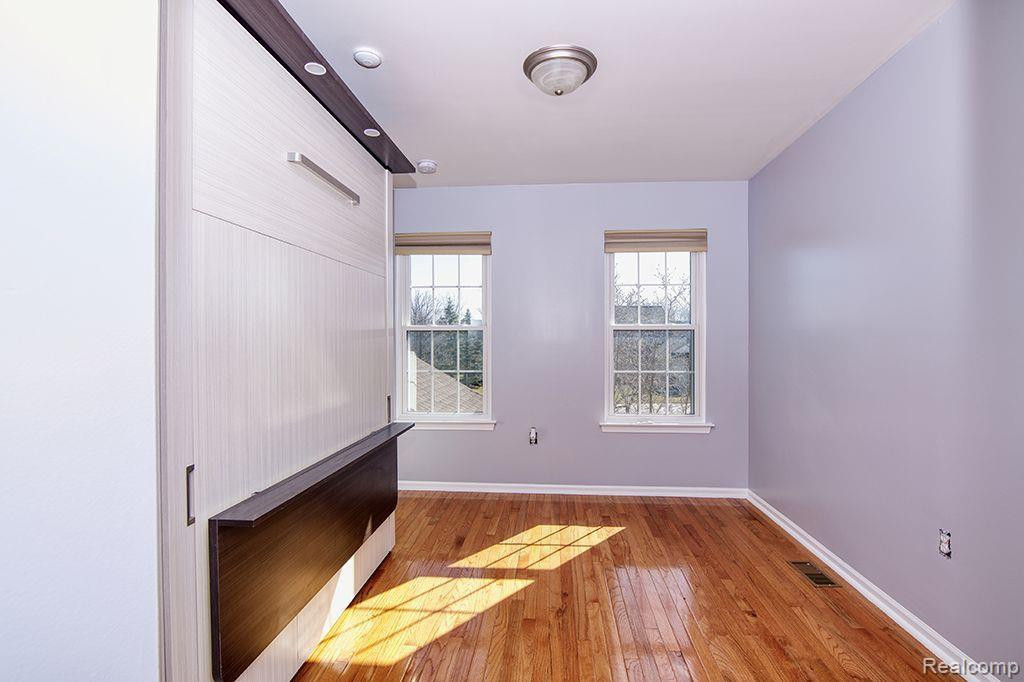 4390 HUNTERS Circle E, Canton, MI 48188 — Photo 19