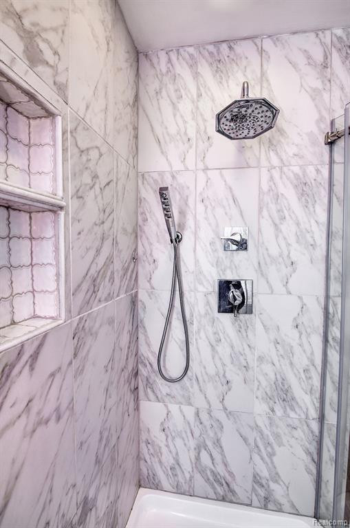 4390 HUNTERS Circle E, Canton, MI 48188 — Photo 25