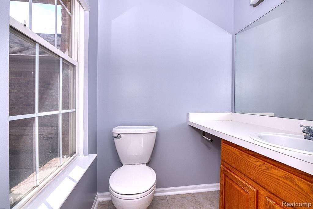 4390 HUNTERS Circle E, Canton, MI 48188 — Photo 34