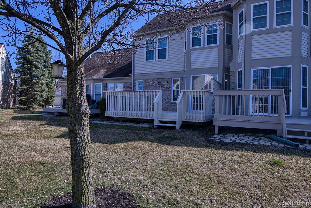 4390 HUNTERS Circle E, Canton, MI 48188 — Photo 39