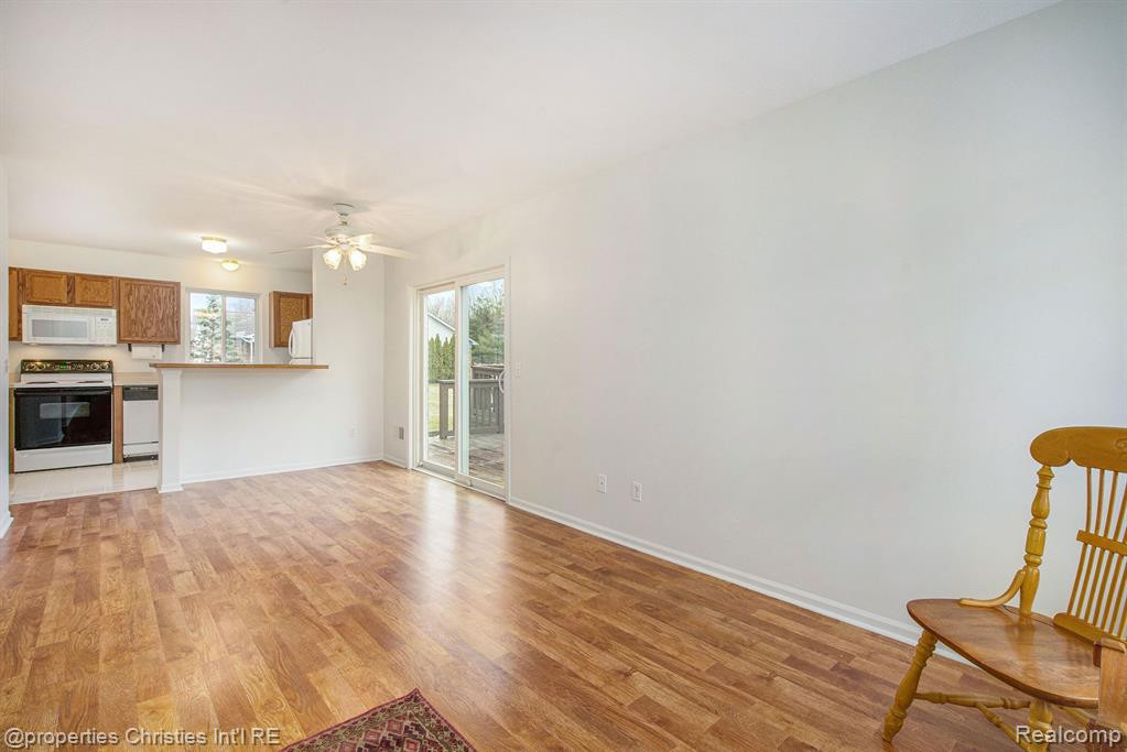 23294 STILES, Trenton, MI 48183 — Photo 2