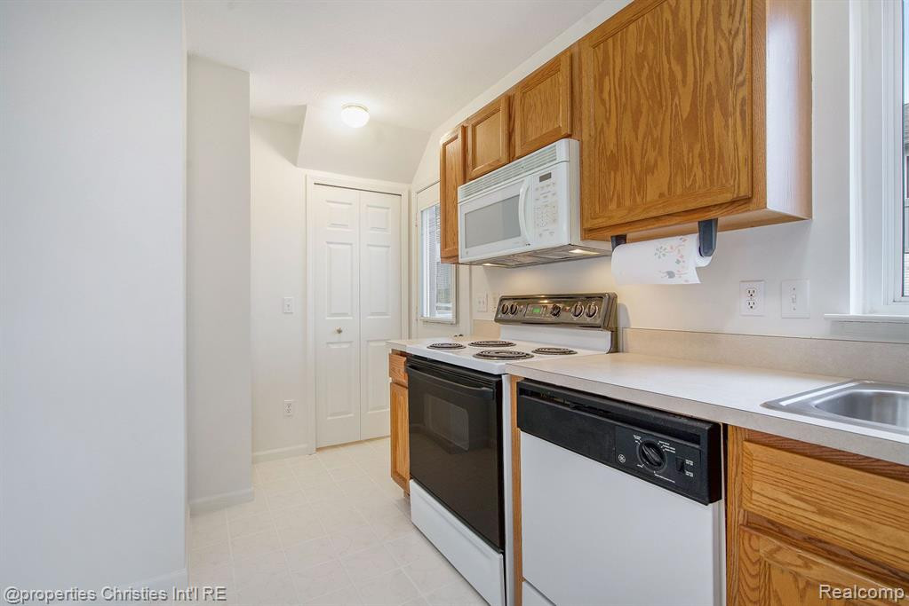 23294 STILES, Trenton, MI 48183 — Photo 6