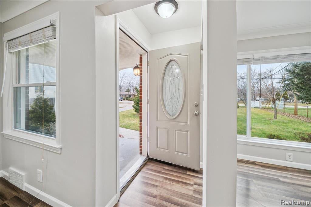 4430 CHICAGO Road, Warren, MI 48092 — Photo 4