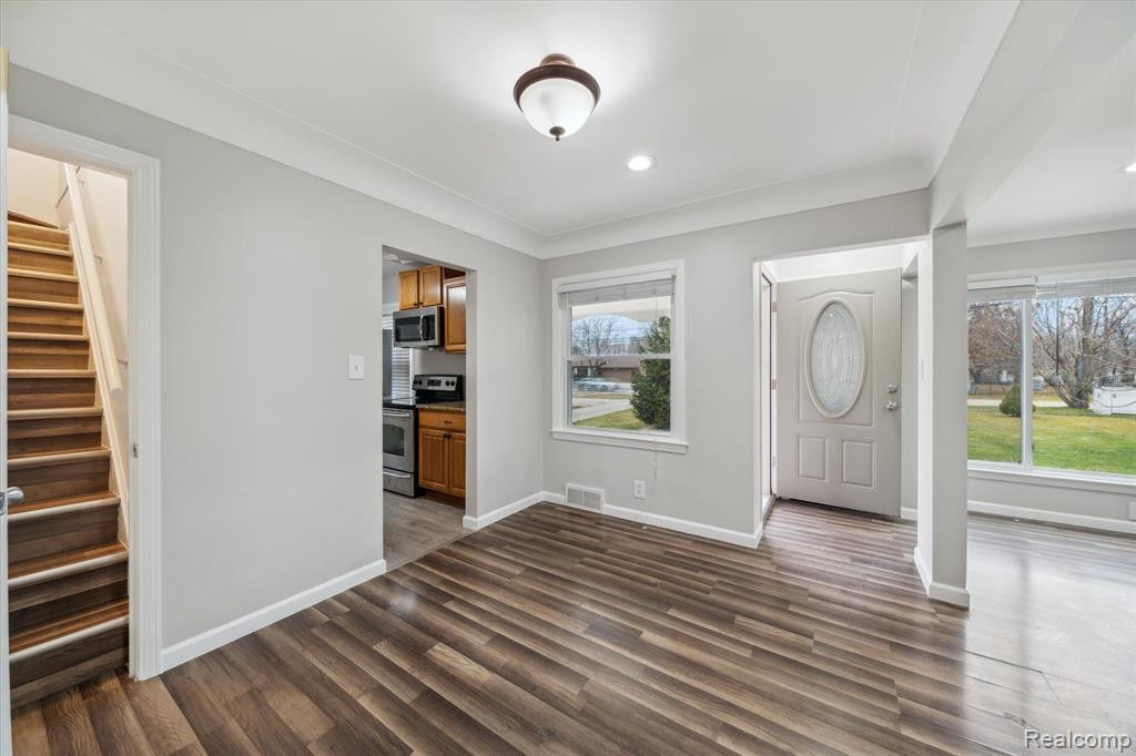 4430 CHICAGO Road, Warren, MI 48092 — Photo 5