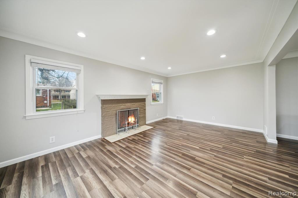 4430 CHICAGO Road, Warren, MI 48092 — Photo 6