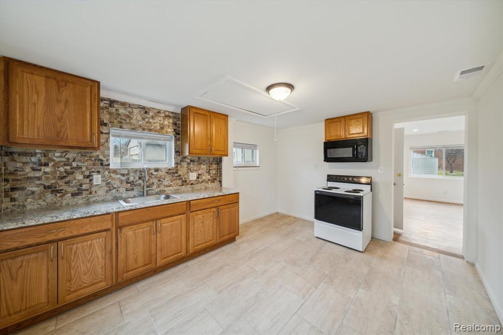 4430 CHICAGO Road, Warren, MI 48092 — Photo 28