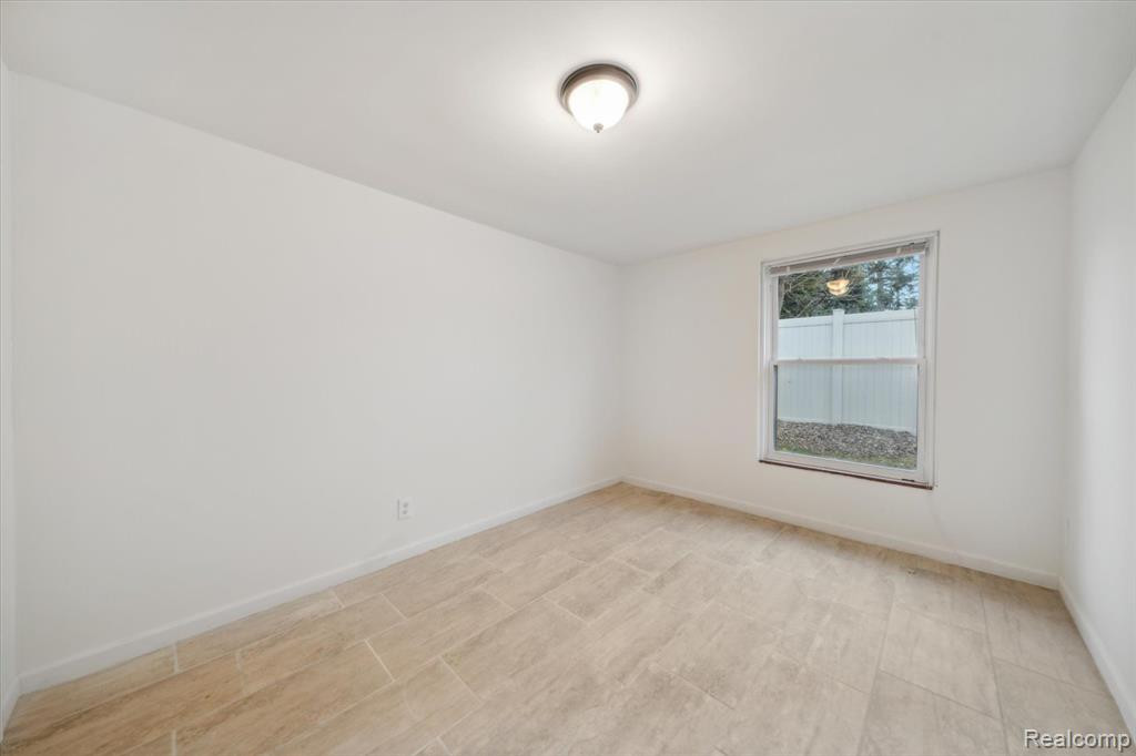 4430 CHICAGO Road, Warren, MI 48092 — Photo 32