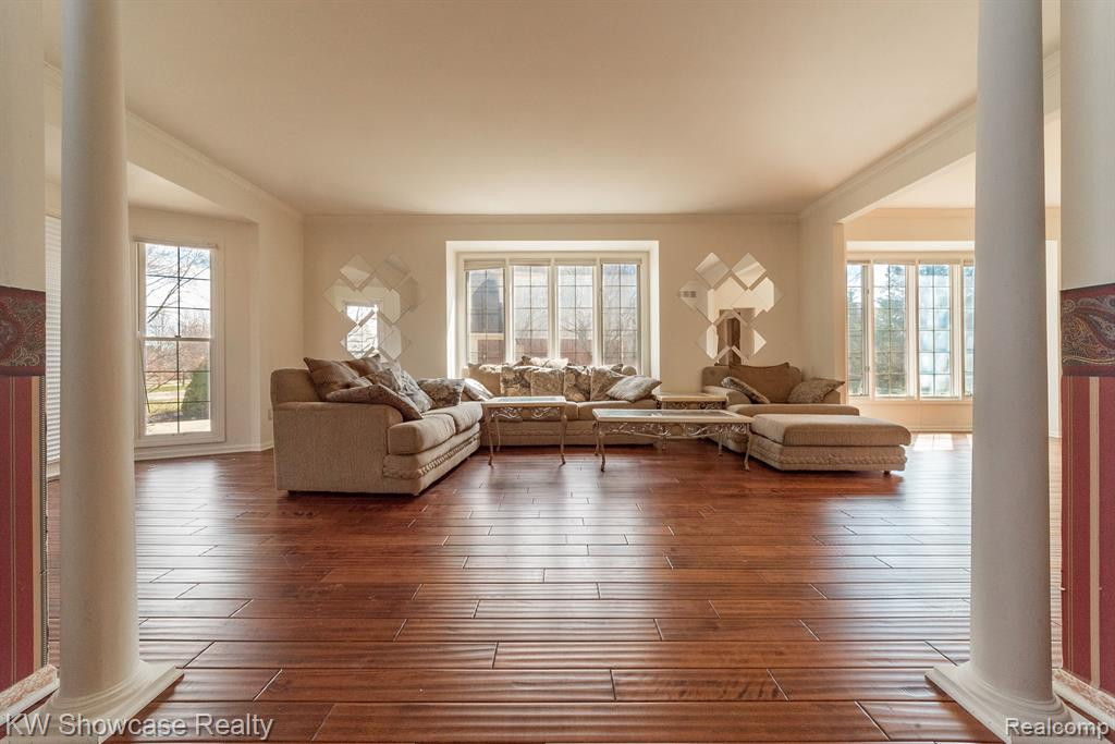 6486 KENNESAW Road, Canton, MI 48187 — Photo 2