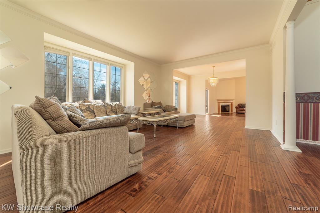 6486 KENNESAW Road, Canton, MI 48187 — Photo 3