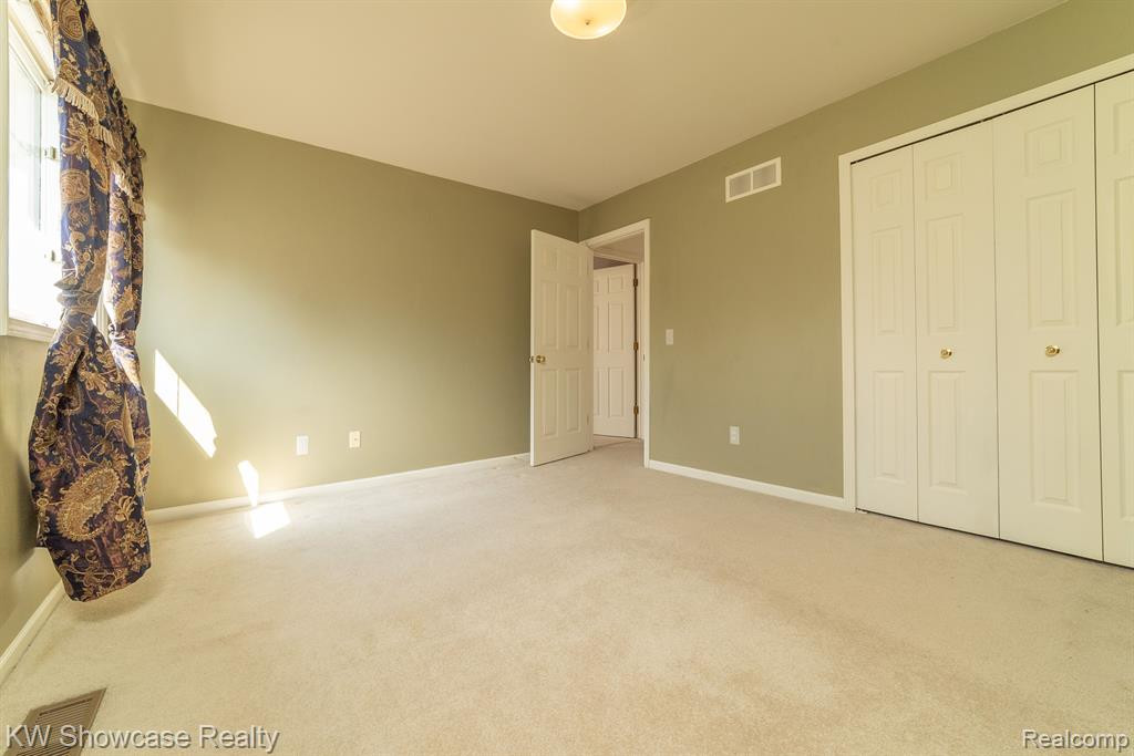 6486 KENNESAW Road, Canton, MI 48187 — Photo 19