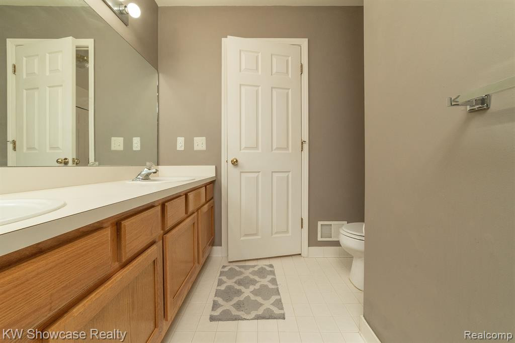 6486 KENNESAW Road, Canton, MI 48187 — Photo 24