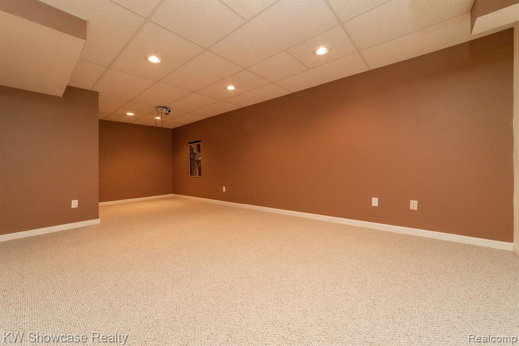 6486 KENNESAW Road, Canton, MI 48187 — Photo 32