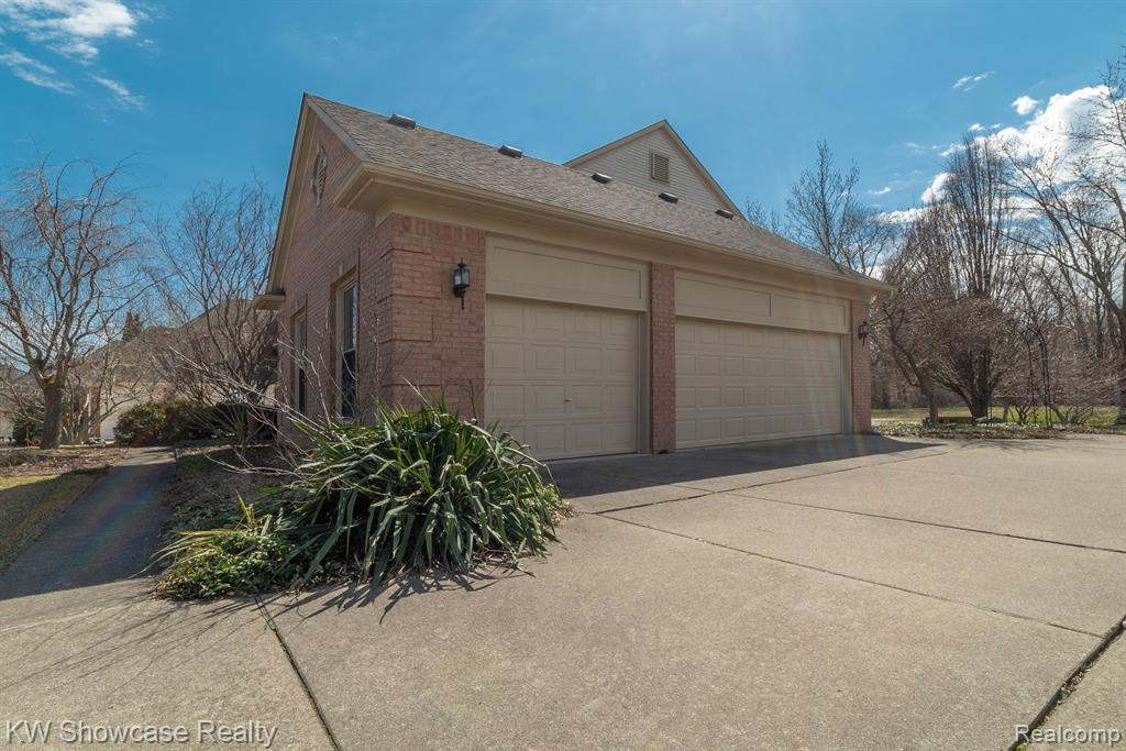 6486 KENNESAW Road, Canton, MI 48187 — Photo 33