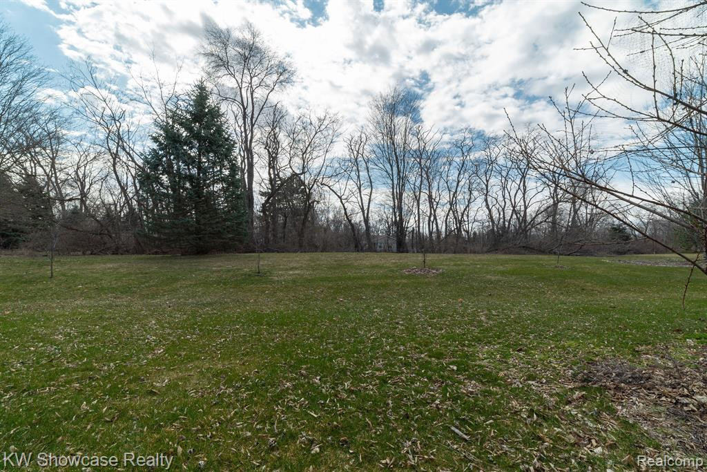 6486 KENNESAW Road, Canton, MI 48187 — Photo 37