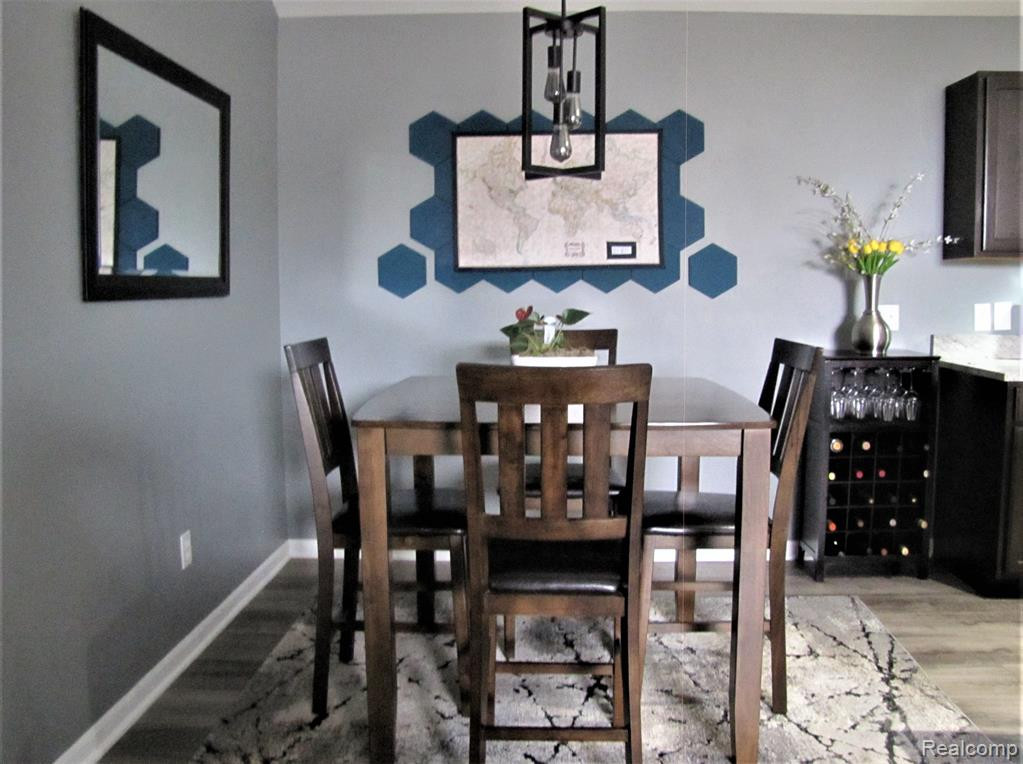 23496 WILLIAMSBURG Circle, 67, Woodhaven, MI 48183 — Photo 12