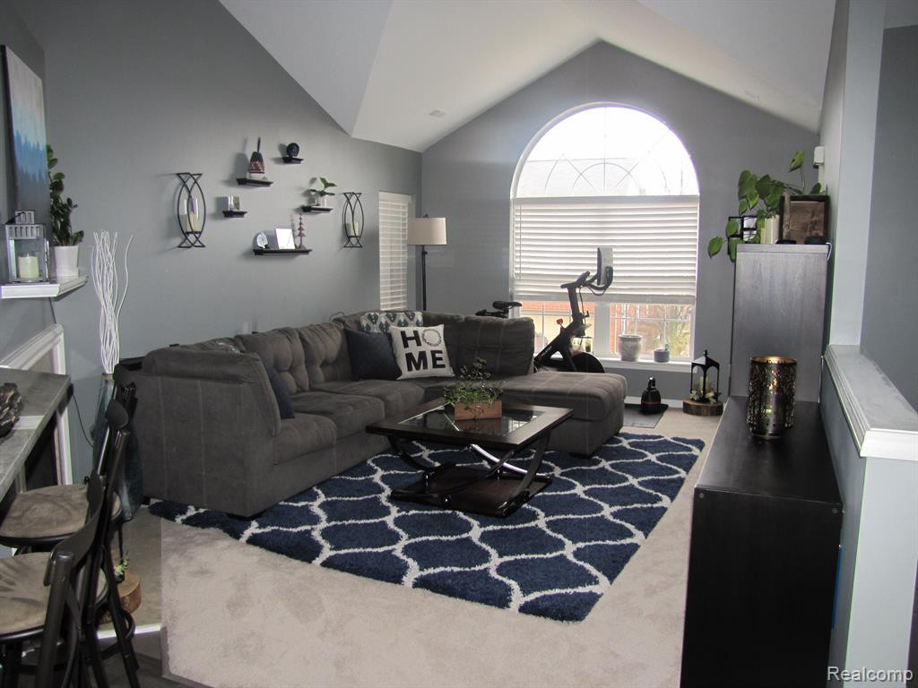 23496 WILLIAMSBURG Circle, 67, Woodhaven, MI 48183 — Photo 15