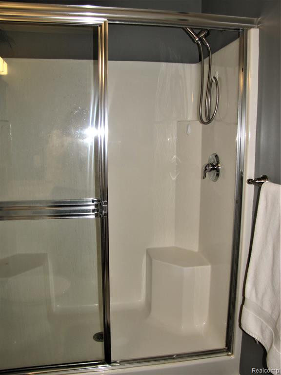 23496 WILLIAMSBURG Circle, 67, Woodhaven, MI 48183 — Photo 27
