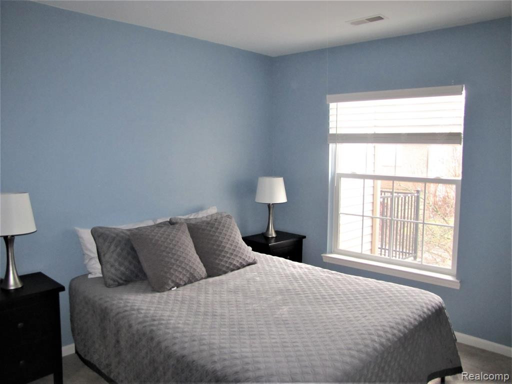 23496 WILLIAMSBURG Circle, 67, Woodhaven, MI 48183 — Photo 29