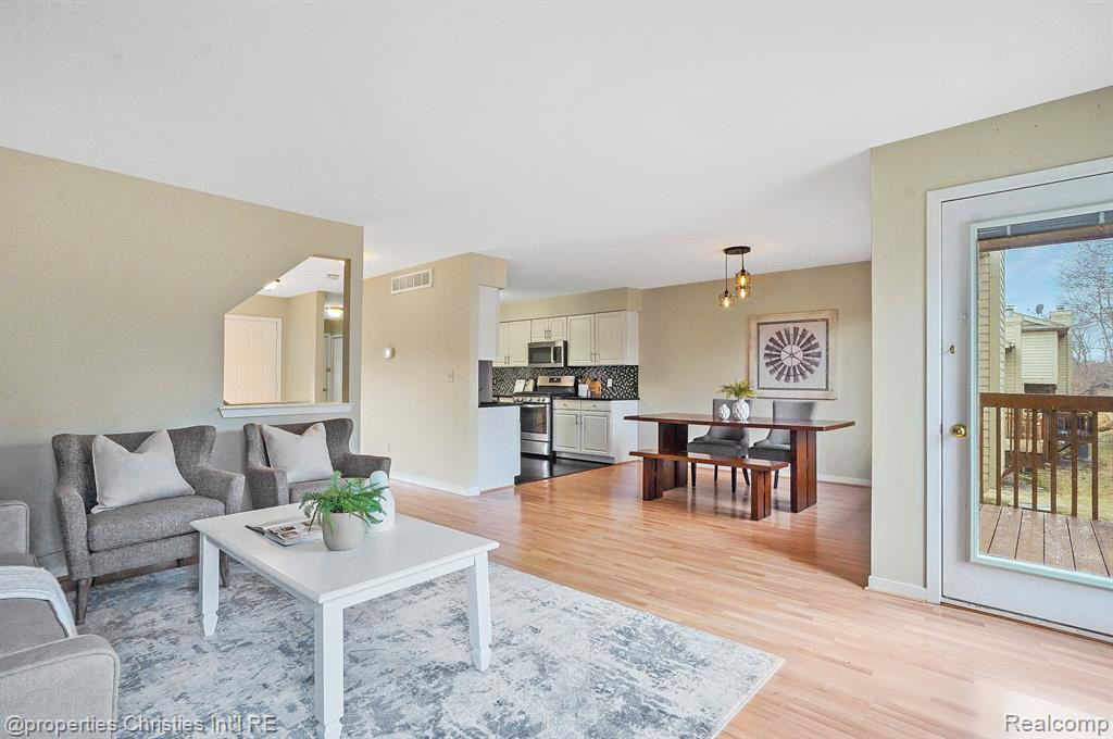 120 PONDS VIEW Drive, Ann Arbor, MI 48103 — Photo 5