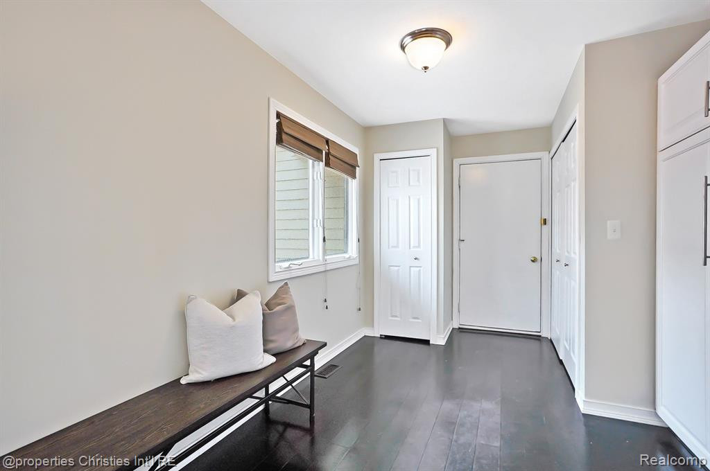 120 PONDS VIEW Drive, Ann Arbor, MI 48103 — Photo 11