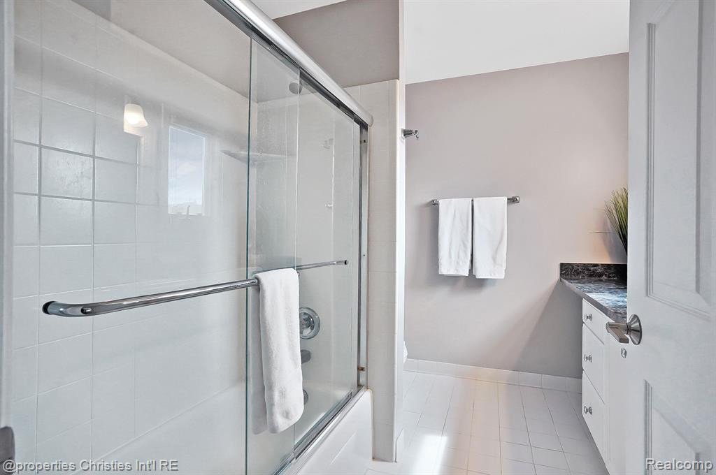 120 PONDS VIEW Drive, Ann Arbor, MI 48103 — Photo 23