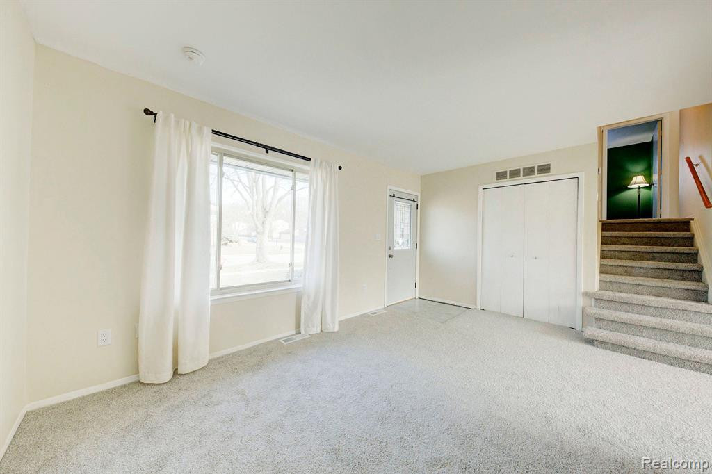 9258 ABBEY Lane, Ypsilanti, MI 48198 — Photo 5