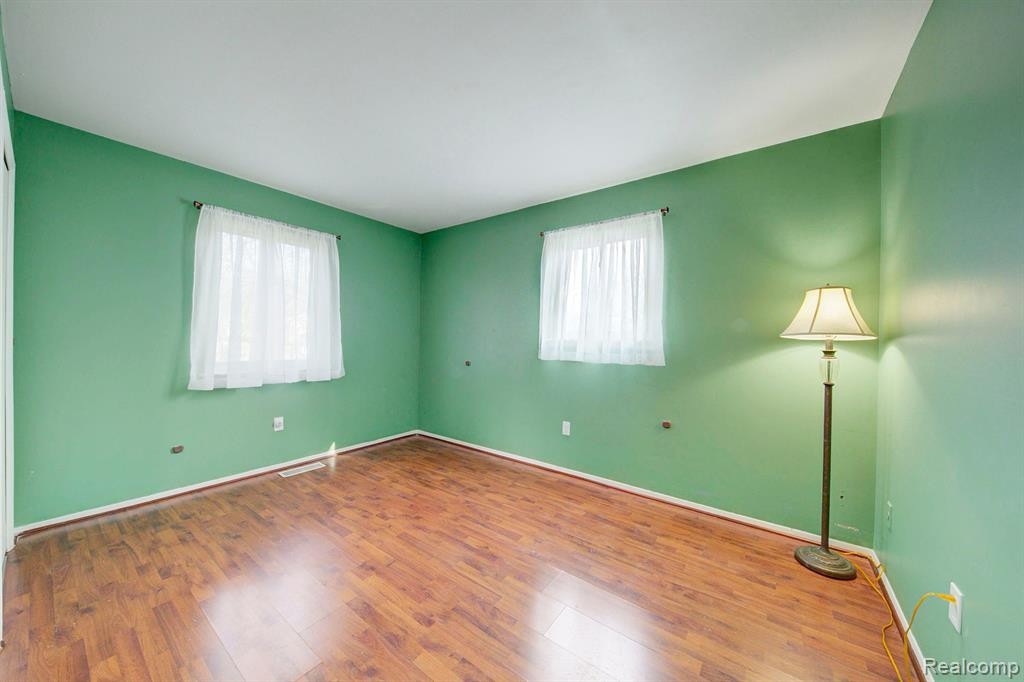9258 ABBEY Lane, Ypsilanti, MI 48198 — Photo 21