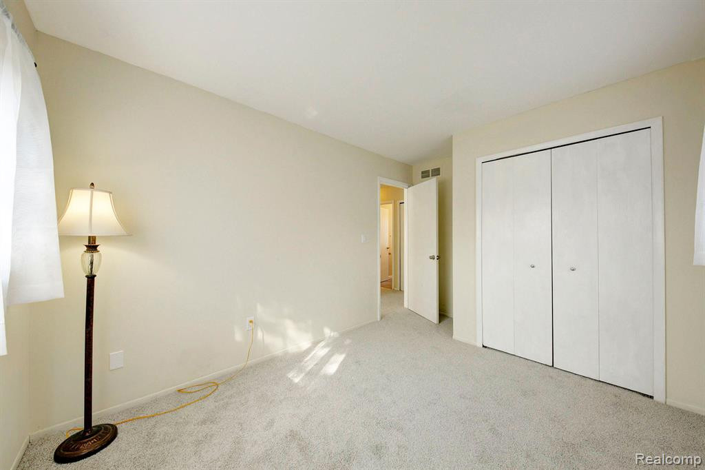 9258 ABBEY Lane, Ypsilanti, MI 48198 — Photo 26