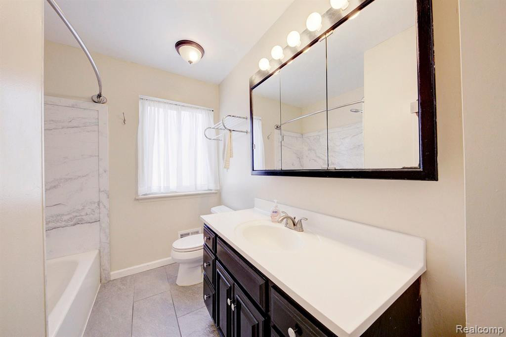 9258 ABBEY Lane, Ypsilanti, MI 48198 — Photo 27