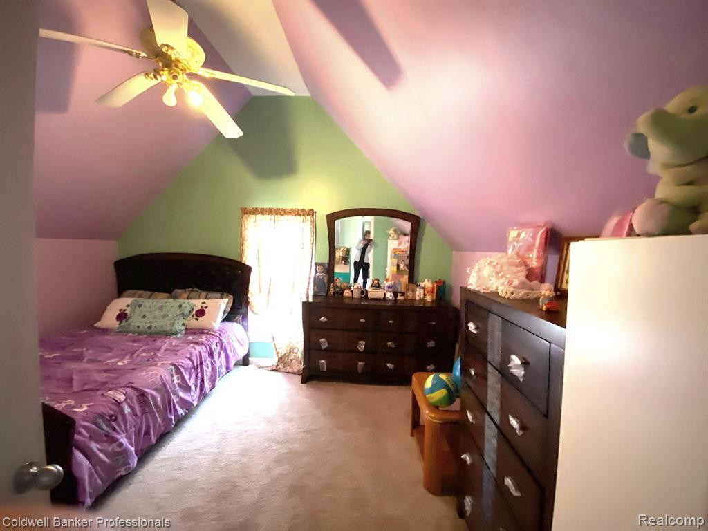 208 N WALKER Street, Capac, MI 48014 — Photo 10